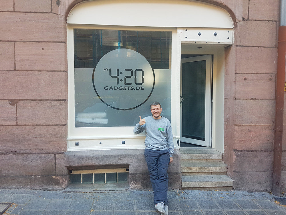 Ladenfront mit HP Startseite Über Uns